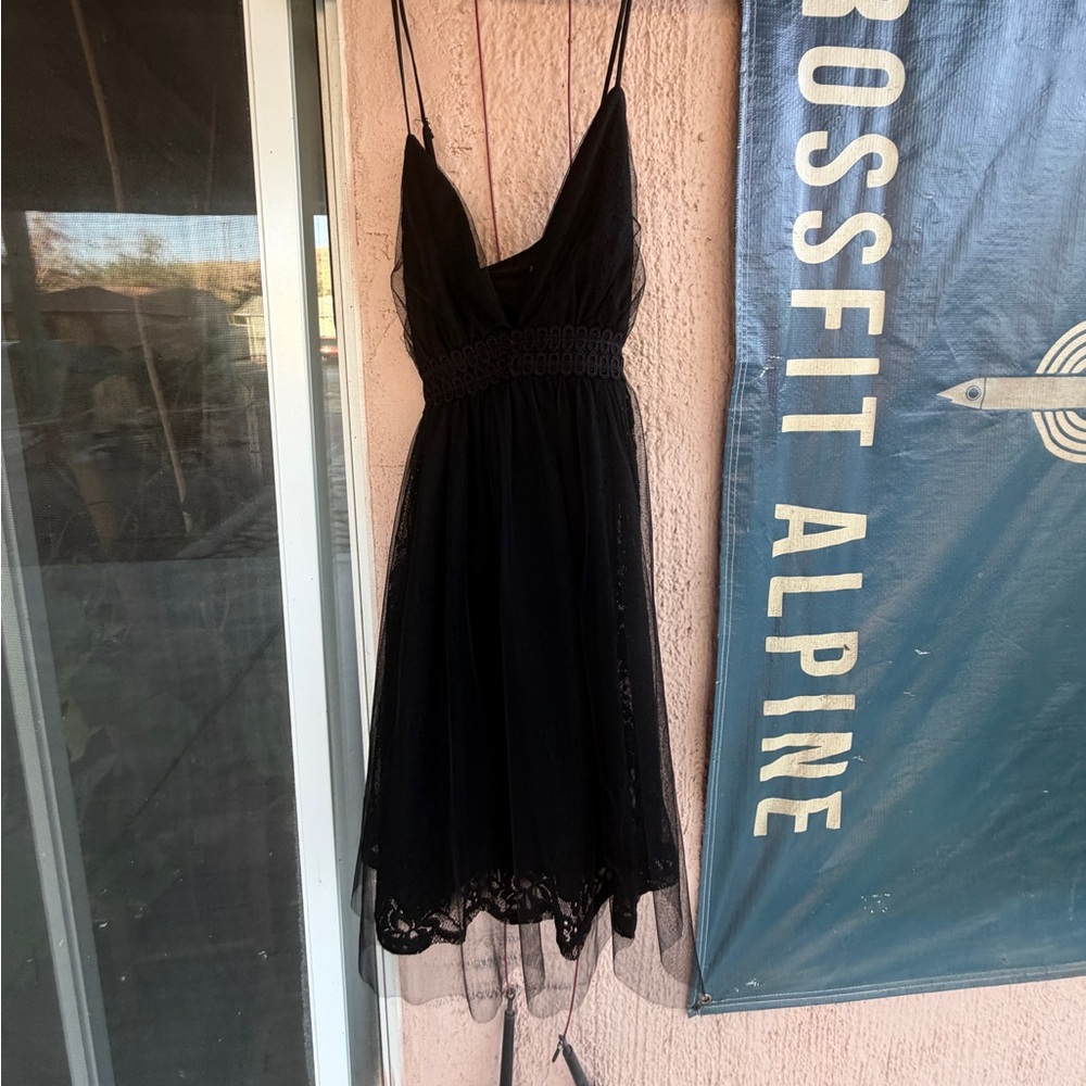 Lulus lace dress